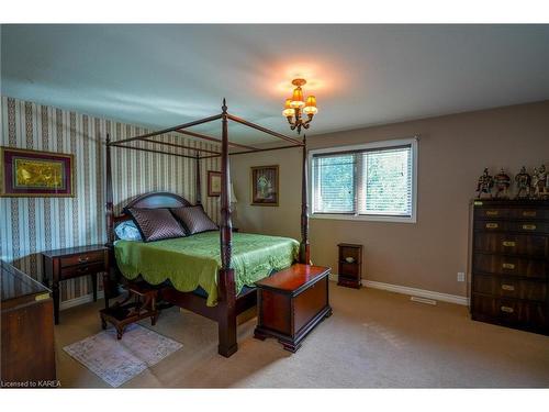 230 Honeywood Avenue, Kingston, ON - Indoor Photo Showing Bedroom