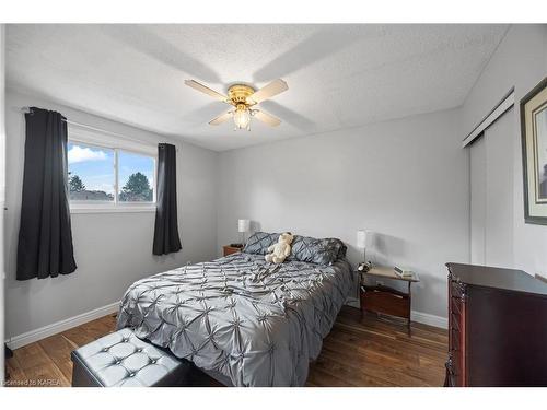 720 Ridley Drive, Kingston, ON - Indoor Photo Showing Bedroom