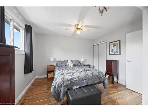 720 Ridley Drive, Kingston, ON - Indoor Photo Showing Bedroom