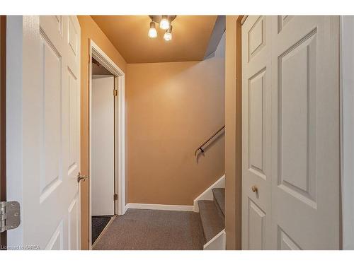 720 Ridley Drive, Kingston, ON - Indoor Photo Showing Other Room