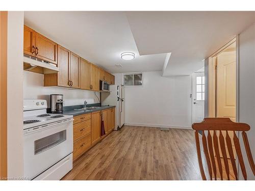 720 Ridley Drive, Kingston, ON - Indoor Photo Showing Kitchen