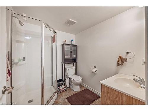 720 Ridley Drive, Kingston, ON - Indoor Photo Showing Bathroom