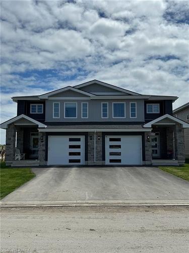 205 Superior Drive, Amherstview, ON - Outdoor With Facade