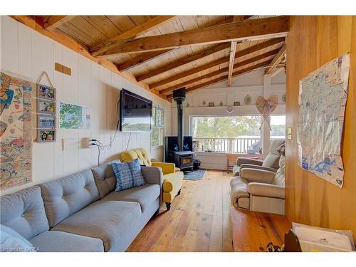 1054 Earl Bay Lane, Arden, ON - Indoor Photo Showing Living Room