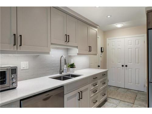 551 Rankin Crescent, Kingston, ON - Indoor Photo Showing Kitchen With Double Sink With Upgraded Kitchen