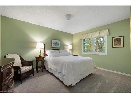 551 Rankin Crescent, Kingston, ON - Indoor Photo Showing Bedroom