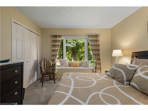 551 Rankin Crescent, Kingston, ON - Indoor Photo Showing Bedroom