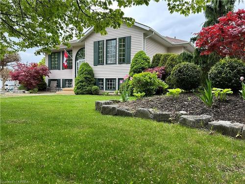 1 Bayshore Drive, Bath, ON - Outdoor