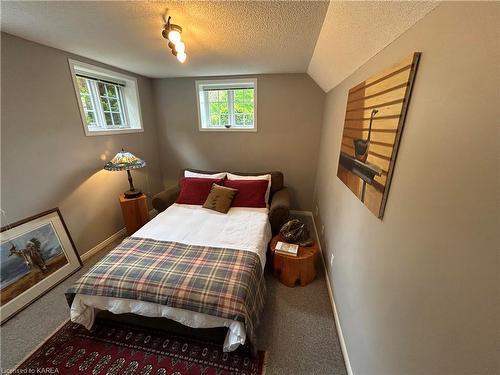 1 Bayshore Drive, Bath, ON - Indoor Photo Showing Bedroom