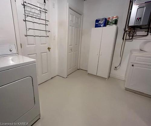 1 Bayshore Drive, Bath, ON - Indoor Photo Showing Laundry Room