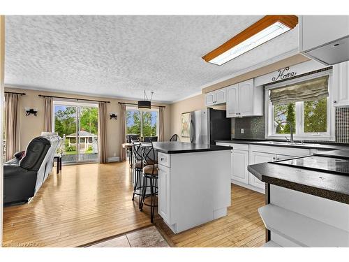 535 Beechwood Road, Napanee, ON - Indoor Photo Showing Kitchen