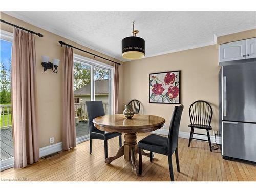 535 Beechwood Road, Napanee, ON - Indoor Photo Showing Dining Room