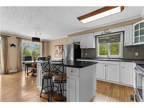 535 Beechwood Road, Napanee, ON - Indoor Photo Showing Kitchen With Upgraded Kitchen