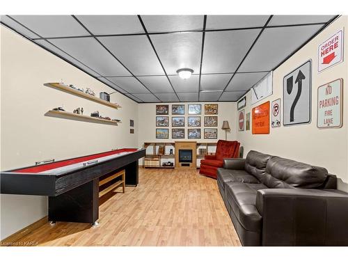 535 Beechwood Road, Napanee, ON - Indoor Photo Showing Other Room