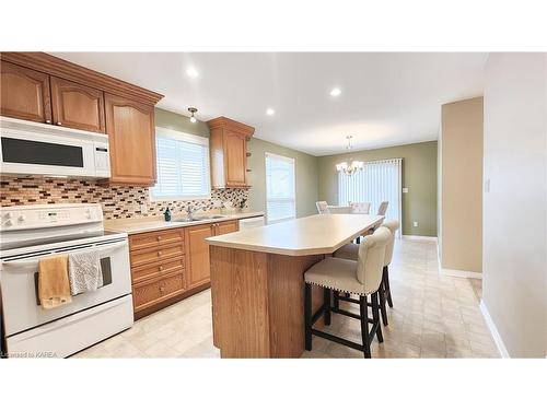 1468 Birchwood Drive, Kingston, ON - Indoor Photo Showing Kitchen