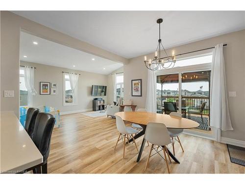 1377 Woodfield Crescent, Kingston, ON - Indoor Photo Showing Dining Room