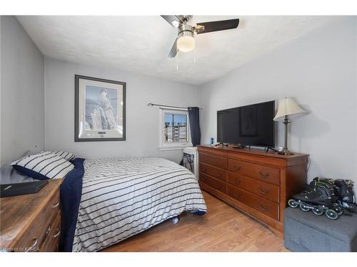 4221 Bath Road, Kingston, ON - Indoor Photo Showing Bedroom