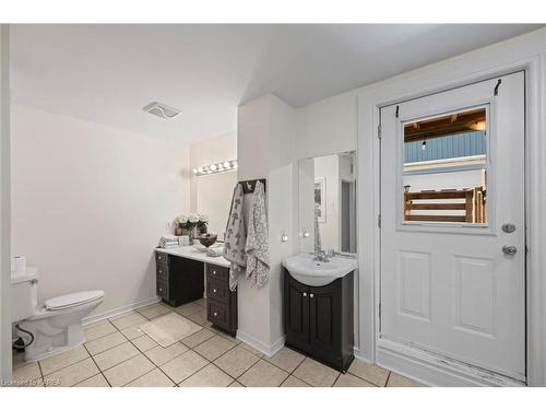 4221 Bath Road, Kingston, ON - Indoor Photo Showing Bathroom