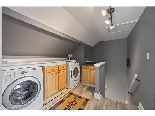 4221 Bath Road, Kingston, ON - Indoor Photo Showing Laundry Room