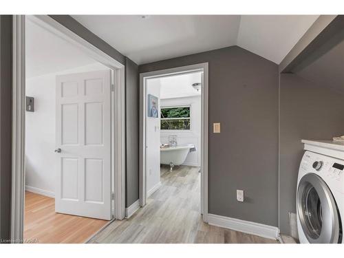 4221 Bath Road, Kingston, ON - Indoor Photo Showing Laundry Room