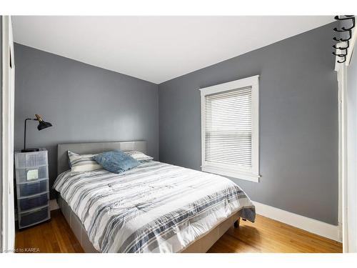 104 Toronto Street, Kingston, ON - Indoor Photo Showing Bedroom