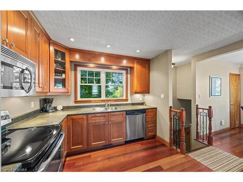 721 Front Road, Kingston, ON - Indoor Photo Showing Kitchen