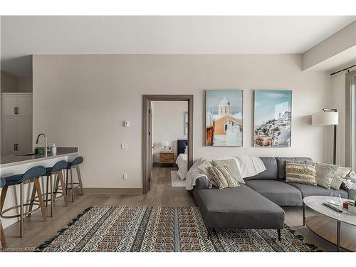 240-820 Gardiners Road, Kingston, ON - Indoor Photo Showing Living Room