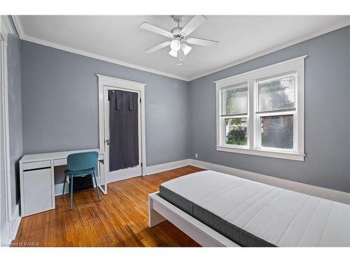 300 Division Street, Kingston, ON - Indoor Photo Showing Bedroom