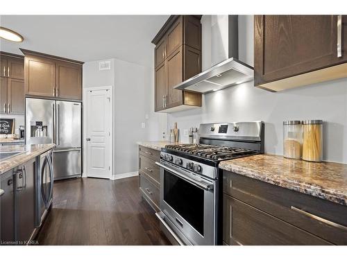 952 Edward Riley Drive, Kingston, ON - Indoor Photo Showing Kitchen With Upgraded Kitchen