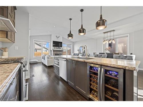 952 Edward Riley Drive, Kingston, ON - Indoor Photo Showing Kitchen With Upgraded Kitchen