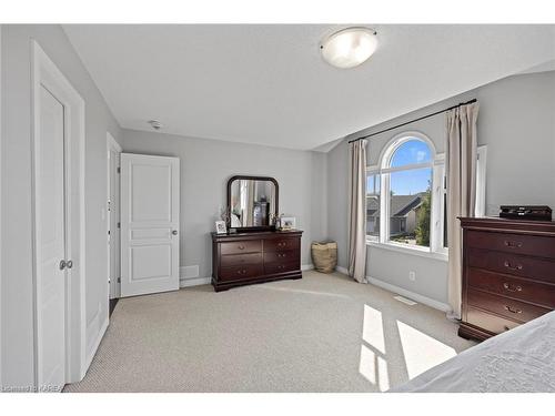 952 Edward Riley Drive, Kingston, ON - Indoor Photo Showing Bedroom