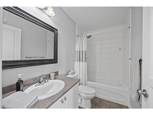 952 Edward Riley Drive, Kingston, ON - Indoor Photo Showing Bathroom