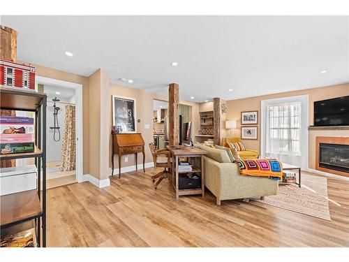 189 Davy Street, Bath, ON - Indoor Photo Showing Living Room With Fireplace