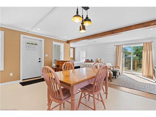 189 Davy Street, Bath, ON - Indoor Photo Showing Dining Room