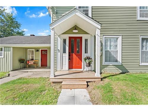 189 Davy Street, Bath, ON - Outdoor With Facade