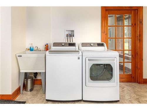 100 Dixie Road, Athens, ON - Indoor Photo Showing Laundry Room