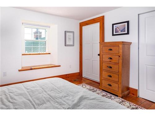 100 Dixie Road, Athens, ON - Indoor Photo Showing Bedroom