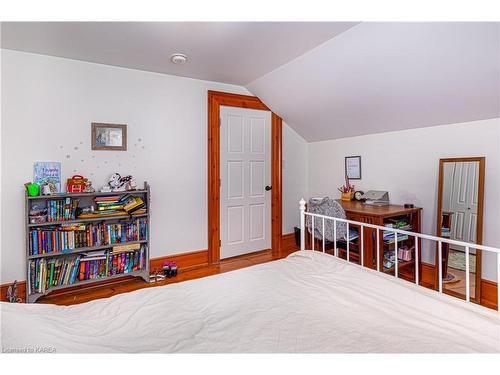 100 Dixie Road, Athens, ON - Indoor Photo Showing Bedroom