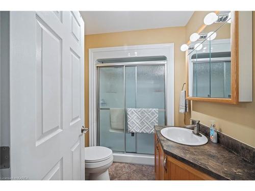 180 Garfield Street, Gananoque, ON - Indoor Photo Showing Bathroom