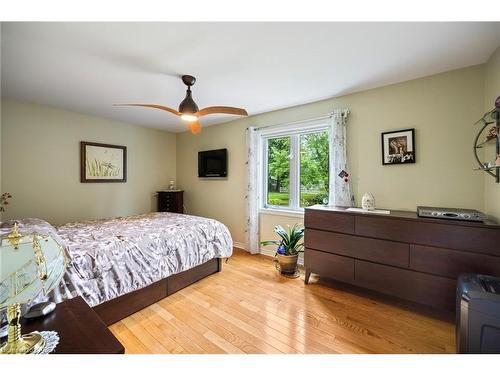 180 Garfield Street, Gananoque, ON - Indoor Photo Showing Bedroom