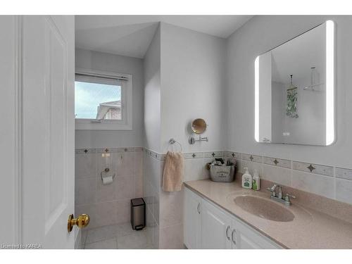 908 Mona Drive, Kingston, ON - Indoor Photo Showing Bathroom