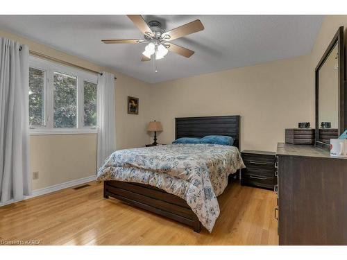 908 Mona Drive, Kingston, ON - Indoor Photo Showing Bedroom