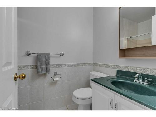 908 Mona Drive, Kingston, ON - Indoor Photo Showing Bathroom