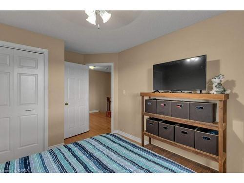 908 Mona Drive, Kingston, ON - Indoor Photo Showing Bedroom