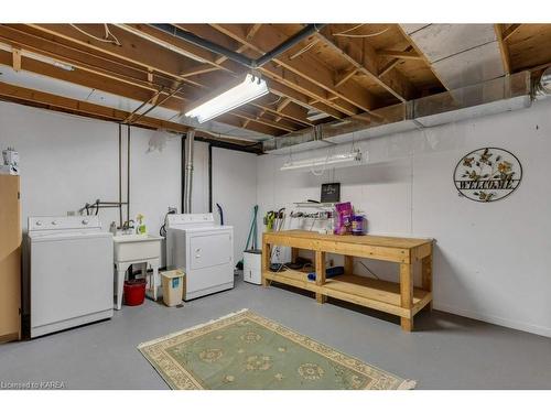 908 Mona Drive, Kingston, ON - Indoor Photo Showing Laundry Room