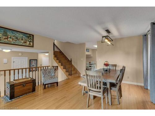 908 Mona Drive, Kingston, ON - Indoor Photo Showing Dining Room