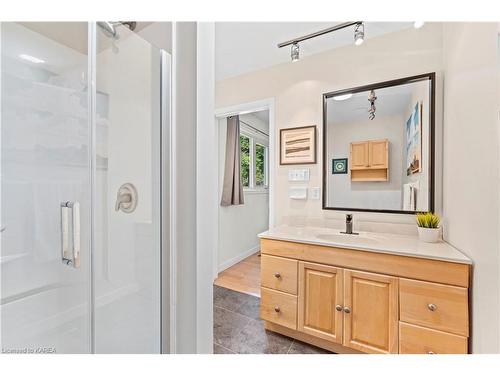 3 Thunderbird Circle, Kingston, ON - Indoor Photo Showing Bathroom