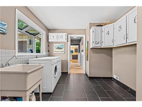 3 Thunderbird Circle, Kingston, ON - Indoor Photo Showing Laundry Room