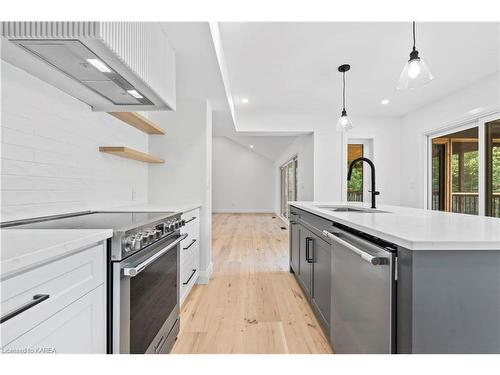 17 Riverside Drive, Kingston, ON - Indoor Photo Showing Kitchen With Upgraded Kitchen