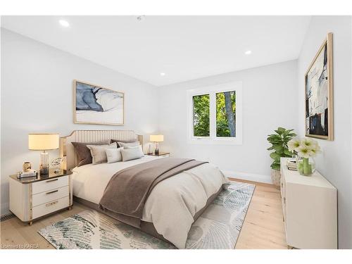 17 Riverside Drive, Kingston, ON - Indoor Photo Showing Bedroom